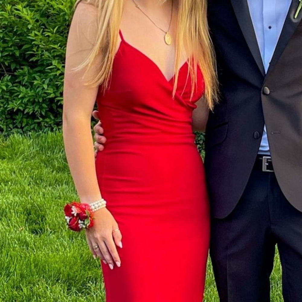 Red bodycon prom dress